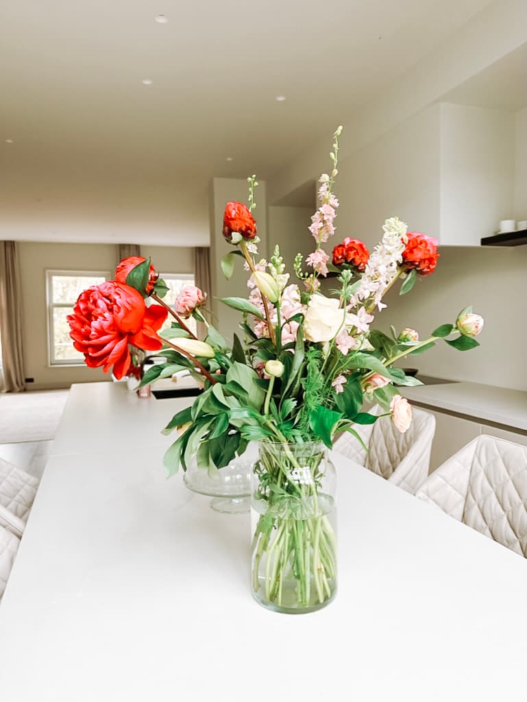 Tulips and flowers in the Amsterdam apartment